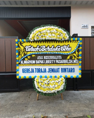 Papan Bunga Duka di Pulo Gadung